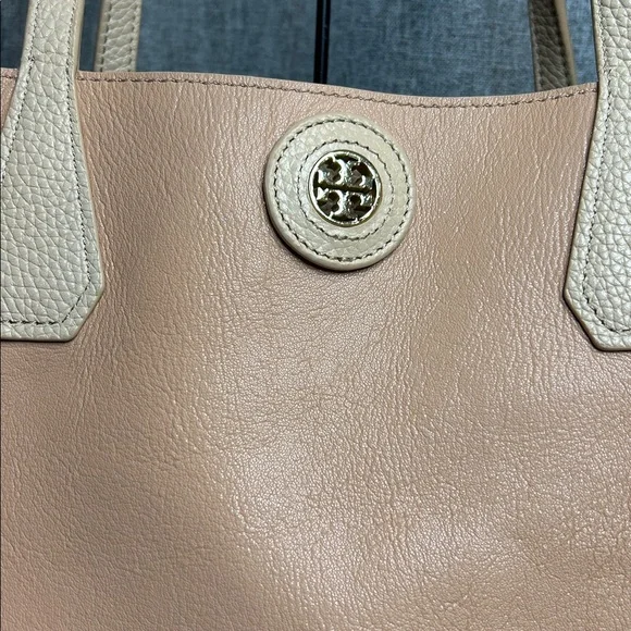 Tory Burch Brody Tote Bag - Picture 4 of 12